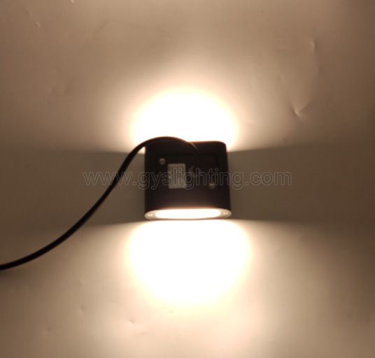 6W 12V LED Surface Mounted Up and Down Outdoor Wall Light IP65 White/Black